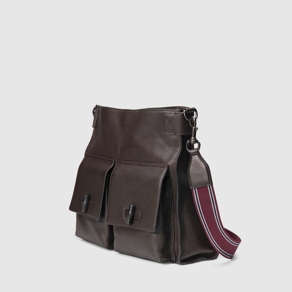 Authentic Gucci Messenger Bag with Bamboo details - Picture 3 of 12